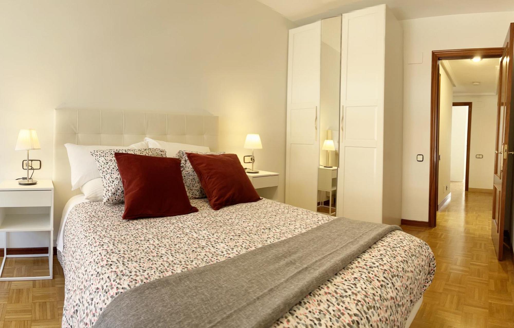 Apartamento Europa Centric Parking Gratis Oviedo Eksteriør billede
